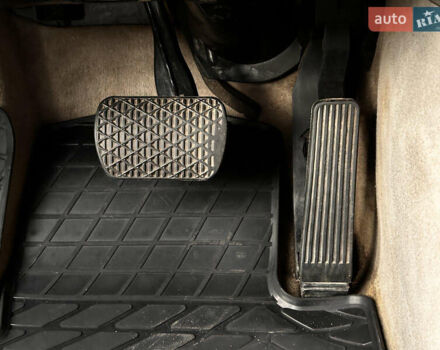 Серый Мерседес Е-Класс, объемом двигателя 2.15 л и пробегом 412 тыс. км за 5499 $, фото 29 на Automoto.ua