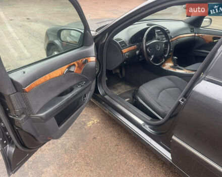 Сірий Мерседес Е-Клас, об'ємом двигуна 2.69 л та пробігом 465 тис. км за 5700 $, фото 10 на Automoto.ua