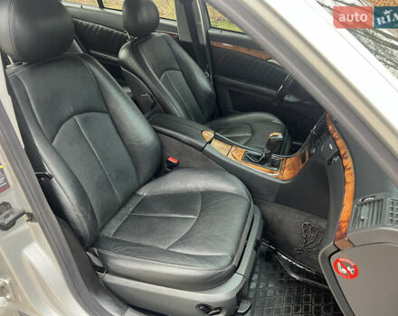 Сірий Мерседес Е-Клас, об'ємом двигуна 2.69 л та пробігом 315 тис. км за 5500 $, фото 34 на Automoto.ua