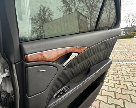 Серый Мерседес Е-Класс, объемом двигателя 2.4 л и пробегом 400 тыс. км за 4800 $, фото 9 на Automoto.ua