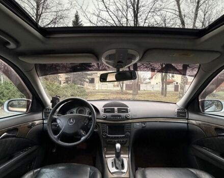 Сірий Мерседес Е-Клас, об'ємом двигуна 2.7 л та пробігом 335 тис. км за 4750 $, фото 15 на Automoto.ua