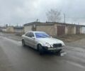 Серый Мерседес Е-Класс, объемом двигателя 2.1 л и пробегом 100 тыс. км за 3200 $, фото 1 на Automoto.ua