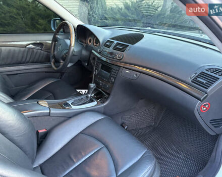 Серый Мерседес Е-Класс, объемом двигателя 5 л и пробегом 280 тыс. км за 6499 $, фото 16 на Automoto.ua