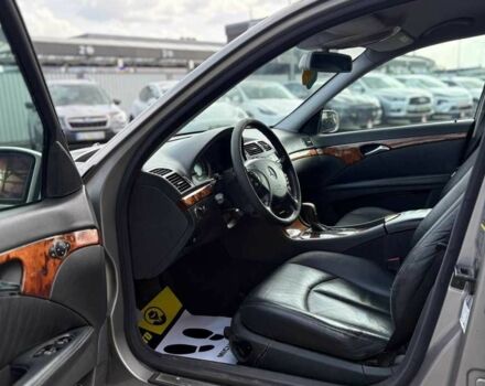 Серый Мерседес Е-Класс, объемом двигателя 2.7 л и пробегом 319 тыс. км за 6750 $, фото 19 на Automoto.ua