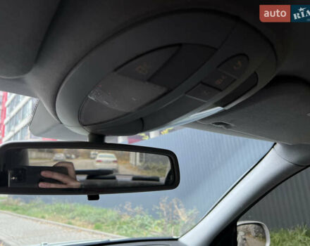 Серый Мерседес Е-Класс, объемом двигателя 2.15 л и пробегом 320 тыс. км за 4999 $, фото 36 на Automoto.ua