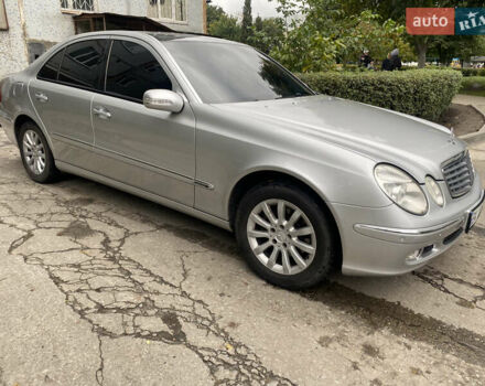 Сірий Мерседес Е-Клас, об'ємом двигуна 2.69 л та пробігом 322 тис. км за 6999 $, фото 48 на Automoto.ua