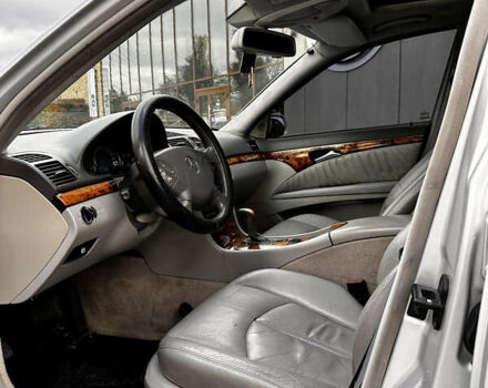 Серый Мерседес Е-Класс, объемом двигателя 2.15 л и пробегом 412 тыс. км за 5499 $, фото 43 на Automoto.ua