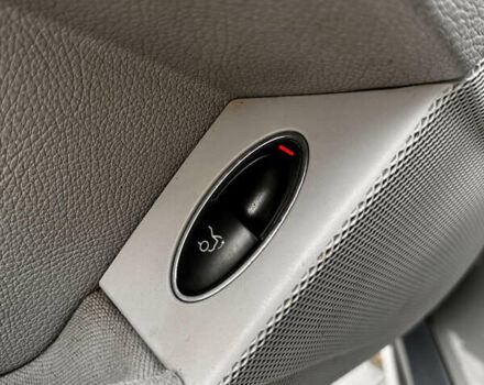 Серый Мерседес Е-Класс, объемом двигателя 2.15 л и пробегом 412 тыс. км за 5499 $, фото 38 на Automoto.ua