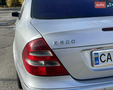 Мерседес Е-Клас 2002 у Золотоноше на Automoto.ua Сірий Мерседес Е-Клас, об'ємом двигуна 4.97 л та пробігом 300 тис. км за 4100 $, фото 5 на Automoto.ua