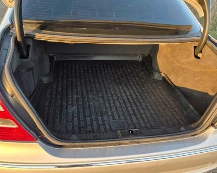 Серый Мерседес Е-Класс, объемом двигателя 2.69 л и пробегом 370 тыс. км за 7500 $, фото 19 на Automoto.ua