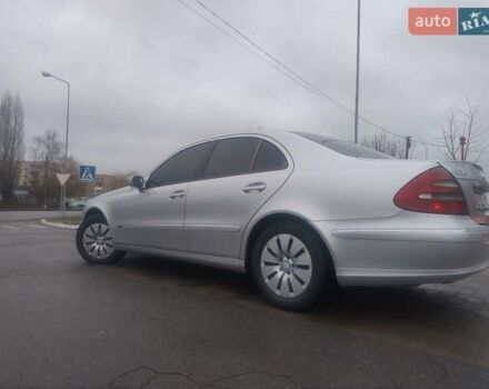Серый Мерседес Е-Класс, объемом двигателя 2.7 л и пробегом 300 тыс. км за 6500 $, фото 5 на Automoto.ua