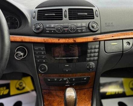 Серый Мерседес Е-Класс, объемом двигателя 2.7 л и пробегом 319 тыс. км за 6750 $, фото 9 на Automoto.ua