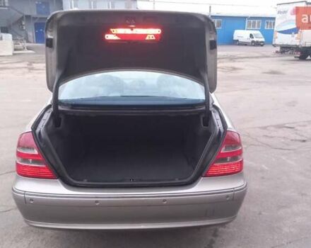 Сірий Мерседес Е-Клас, об'ємом двигуна 2.69 л та пробігом 274 тис. км за 7250 $, фото 8 на Automoto.ua