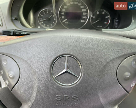 Мерседес Е-Класс 2002 в Остоге на Automoto.ua Серый Мерседес Е-Класс, объемом двигателя 2.15 л и пробегом 377 тыс. км за 4750 $, фото 32 на Automoto.ua