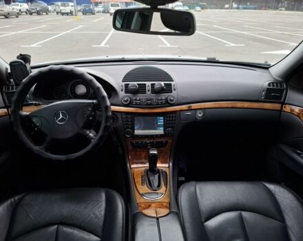 Серый Мерседес Е-Класс, объемом двигателя 2.7 л и пробегом 405 тыс. км за 6500 $, фото 4 на Automoto.ua