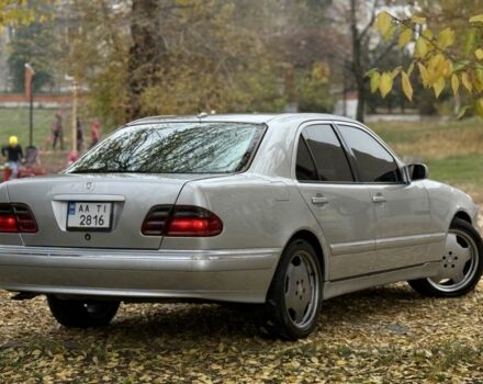 Серый Мерседес Е-Класс, объемом двигателя 3.2 л и пробегом 399 тыс. км за 3500 $, фото 7 на Automoto.ua