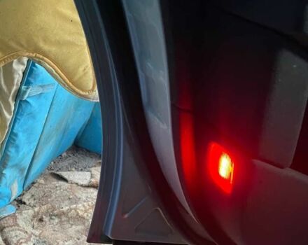 Серый Мерседес Е-Класс, объемом двигателя 2.7 л и пробегом 308 тыс. км за 4100 $, фото 21 на Automoto.ua