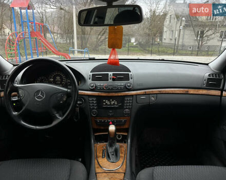 Серый Мерседес Е-Класс, объемом двигателя 2.69 л и пробегом 270 тыс. км за 5950 $, фото 17 на Automoto.ua