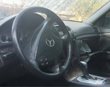 Серый Мерседес Е-Класс, объемом двигателя 3.2 л и пробегом 300 тыс. км за 2600 $, фото 18 на Automoto.ua