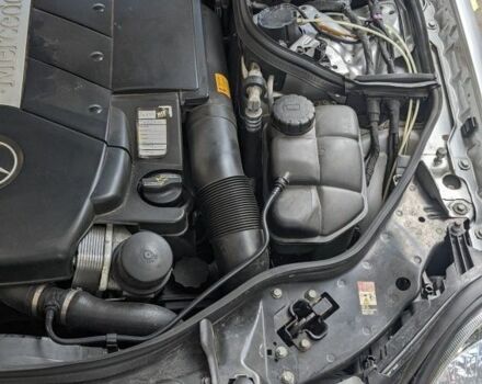 Серый Мерседес Е-Класс, объемом двигателя 5 л и пробегом 270 тыс. км за 7700 $, фото 8 на Automoto.ua