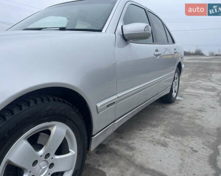 Серый Мерседес Е-Класс, объемом двигателя 3.23 л и пробегом 490 тыс. км за 4400 $, фото 12 на Automoto.ua