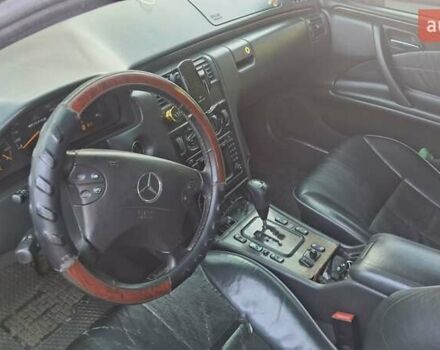 Серый Мерседес Е-Класс, объемом двигателя 3.22 л и пробегом 364 тыс. км за 5400 $, фото 3 на Automoto.ua