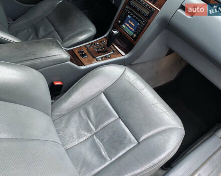 Серый Мерседес Е-Класс, объемом двигателя 3.2 л и пробегом 490 тыс. км за 4099 $, фото 10 на Automoto.ua