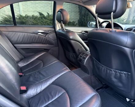 Сірий Мерседес Е-Клас, об'ємом двигуна 5 л та пробігом 280 тис. км за 6499 $, фото 22 на Automoto.ua