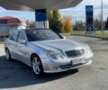 Сірий Мерседес Е-Клас, об'ємом двигуна 5 л та пробігом 185 тис. км за 4100 $, фото 1 на Automoto.ua