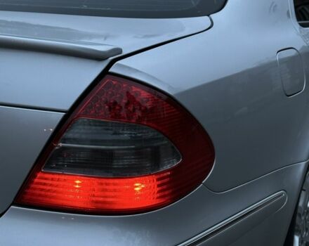 Серый Мерседес Е-Класс, объемом двигателя 2.6 л и пробегом 354 тыс. км за 4999 $, фото 2 на Automoto.ua