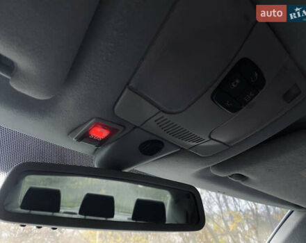 Серый Мерседес Е-Класс, объемом двигателя 3.2 л и пробегом 490 тыс. км за 4099 $, фото 16 на Automoto.ua