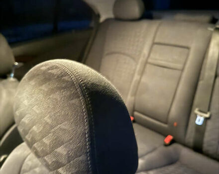 Серый Мерседес Е-Класс, объемом двигателя 2.2 л и пробегом 350 тыс. км за 5800 $, фото 6 на Automoto.ua