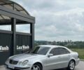 Серый Мерседес Е-Класс, объемом двигателя 2.1 л и пробегом 300 тыс. км за 4597 $, фото 2 на Automoto.ua