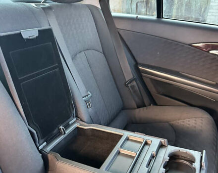 Серый Мерседес Е-Класс, объемом двигателя 2.6 л и пробегом 380 тыс. км за 5900 $, фото 26 на Automoto.ua