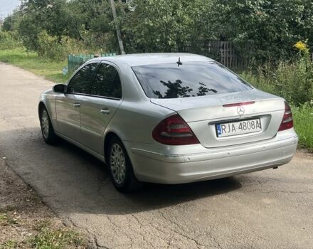 Серый Мерседес Е-Класс, объемом двигателя 2.7 л и пробегом 300 тыс. км за 3504 $, фото 4 на Automoto.ua