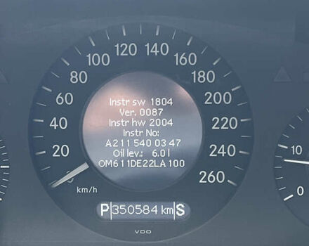 Серый Мерседес Е-Класс, объемом двигателя 2.2 л и пробегом 350 тыс. км за 5800 $, фото 7 на Automoto.ua