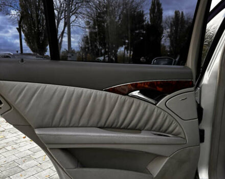 Серый Мерседес Е-Класс, объемом двигателя 2.2 л и пробегом 360 тыс. км за 5450 $, фото 40 на Automoto.ua