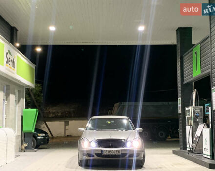 Серый Мерседес Е-Класс, объемом двигателя 2.15 л и пробегом 426 тыс. км за 6000 $, фото 7 на Automoto.ua