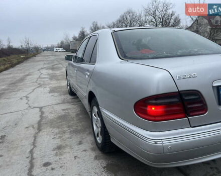 Серый Мерседес Е-Класс, объемом двигателя 3.23 л и пробегом 490 тыс. км за 4400 $, фото 3 на Automoto.ua