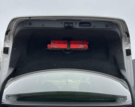 Серый Мерседес Е-Класс, объемом двигателя 2.2 л и пробегом 352 тыс. км за 5200 $, фото 20 на Automoto.ua