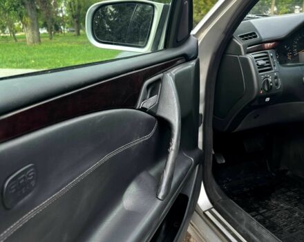 Серый Мерседес Е-Класс, объемом двигателя 2.2 л и пробегом 300 тыс. км за 4600 $, фото 14 на Automoto.ua