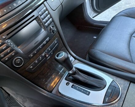 Сірий Мерседес Е-Клас, об'ємом двигуна 5 л та пробігом 280 тис. км за 6499 $, фото 20 на Automoto.ua