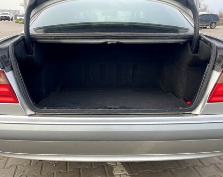 Серый Мерседес Е-Класс, объемом двигателя 2 л и пробегом 320 тыс. км за 4500 $, фото 4 на Automoto.ua