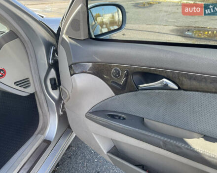 Мерседес Е-Клас 2002 у Золотоноше на Automoto.ua Сірий Мерседес Е-Клас, об'ємом двигуна 4.97 л та пробігом 300 тис. км за 4100 $, фото 13 на Automoto.ua