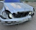 Серый Мерседес Е-Класс, объемом двигателя 2.1 л и пробегом 350 тыс. км за 3800 $, фото 6 на Automoto.ua