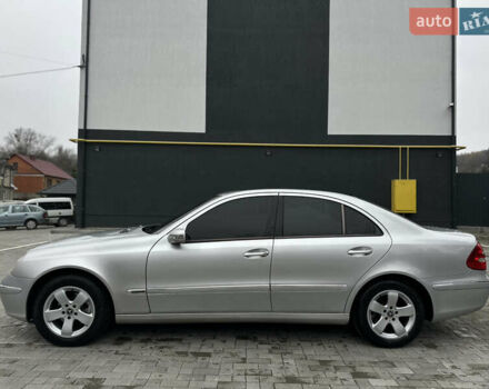 Серый Мерседес Е-Класс, объемом двигателя 2.69 л и пробегом 270 тыс. км за 5950 $, фото 2 на Automoto.ua