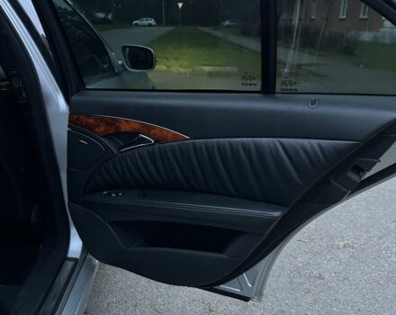 Серый Мерседес Е-Класс, объемом двигателя 2.6 л и пробегом 354 тыс. км за 4999 $, фото 17 на Automoto.ua