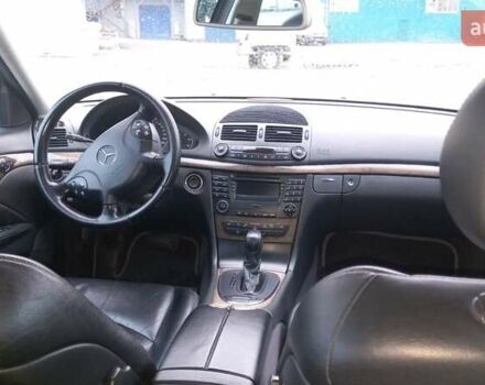 Сірий Мерседес Е-Клас, об'ємом двигуна 2.69 л та пробігом 274 тис. км за 7250 $, фото 18 на Automoto.ua