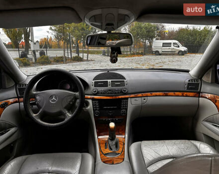 Серый Мерседес Е-Класс, объемом двигателя 2.2 л и пробегом 360 тыс. км за 5450 $, фото 39 на Automoto.ua