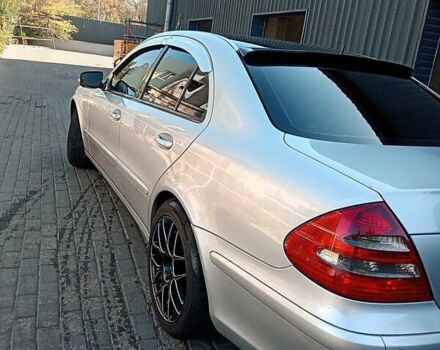 Мерседес Е-Класс 2002 в Краматорске на Automoto.ua Серый Мерседес Е-Класс, объемом двигателя 2.69 л и пробегом 480 тыс. км за 6299 $, фото 4 на Automoto.ua